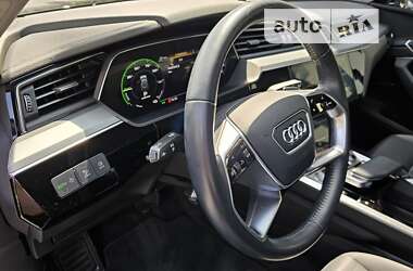 Позашляховик / Кросовер Audi e-tron 2020 в 