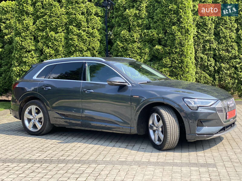 Внедорожник / Кроссовер Audi e-tron 2019 в Львове