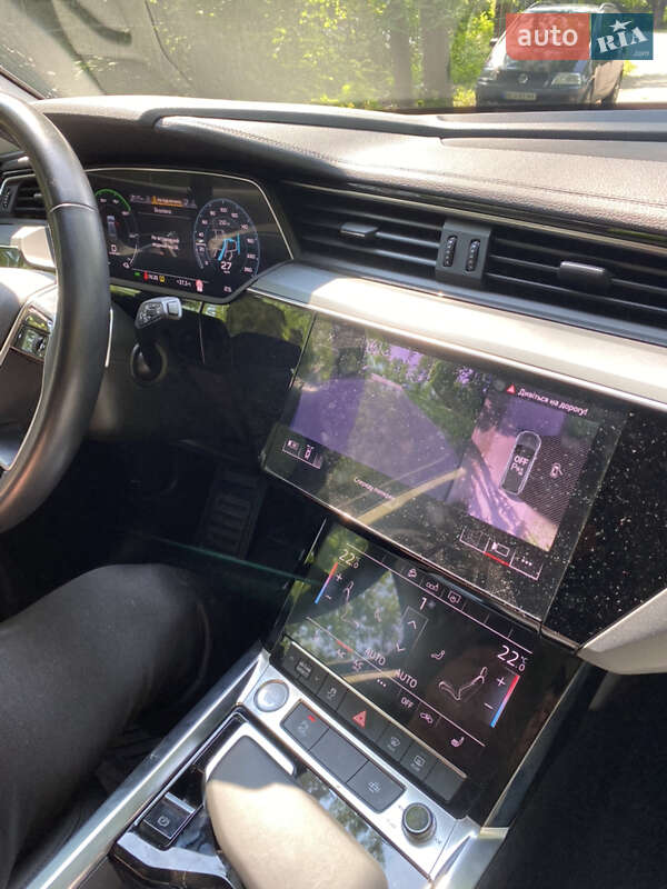 Внедорожник / Кроссовер Audi e-tron 2019 в Львове
