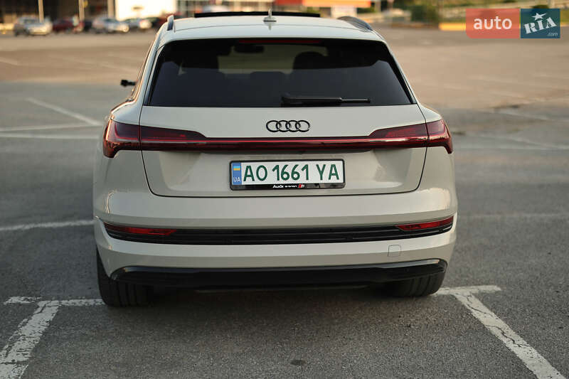 Внедорожник / Кроссовер Audi e-tron 2020 в Ужгороде