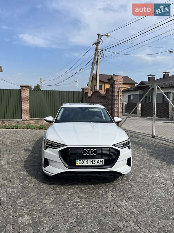 Внедорожник / Кроссовер Audi e-tron 2021 в Хмельницком