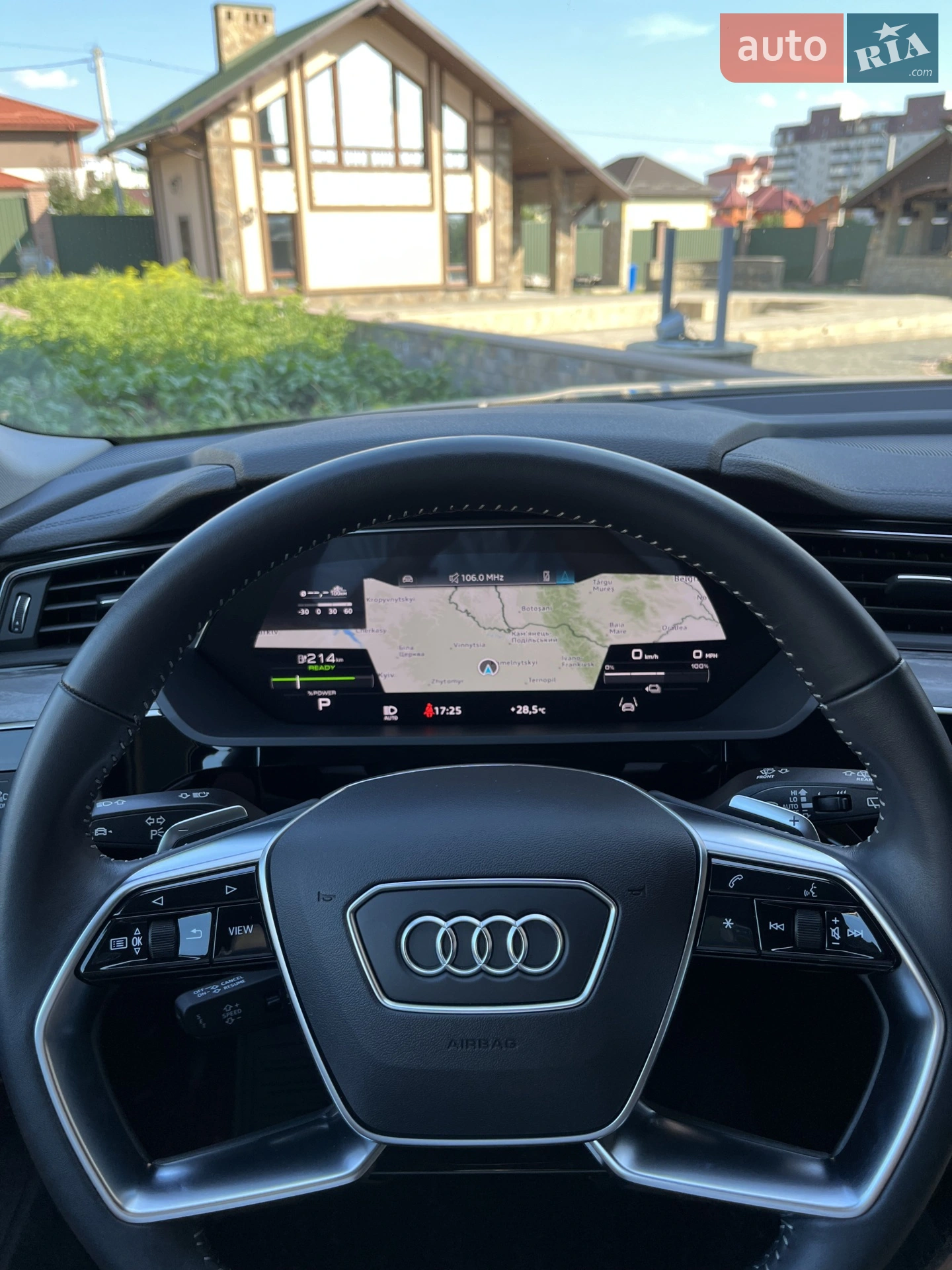 2021 Audi e-tron - мініатюра 24