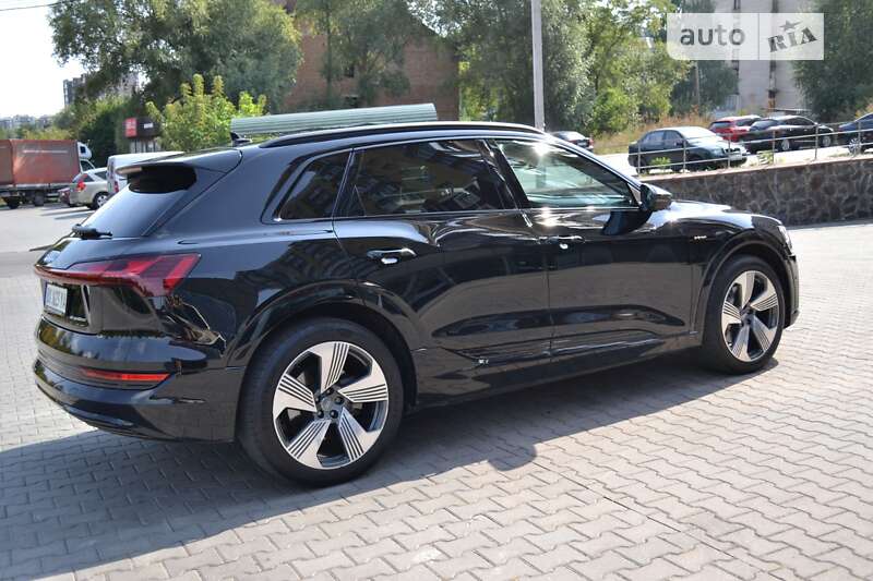 Внедорожник / Кроссовер Audi e-tron 2019 в Хмельницком