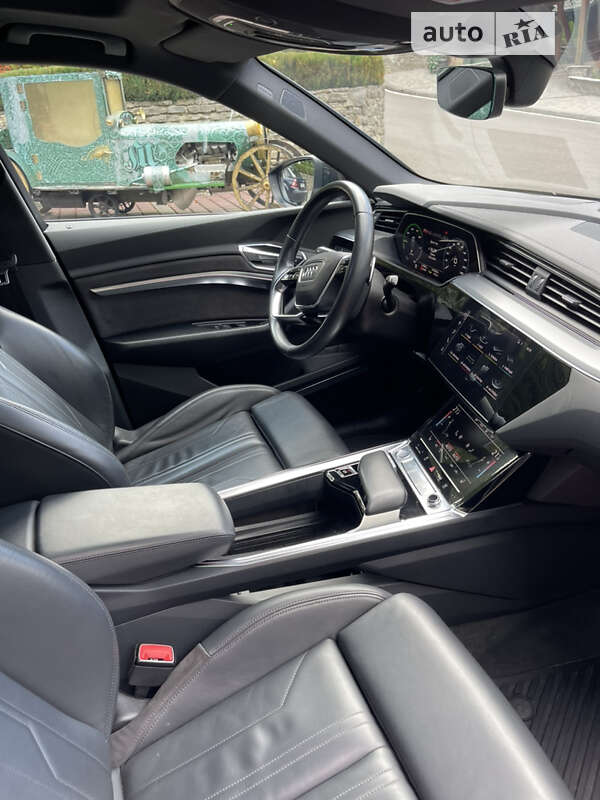 Внедорожник / Кроссовер Audi e-tron 2019 в Тернополе фото 11 Внедорожник / Кроссовер Audi e-tron 2019 в Тернополе