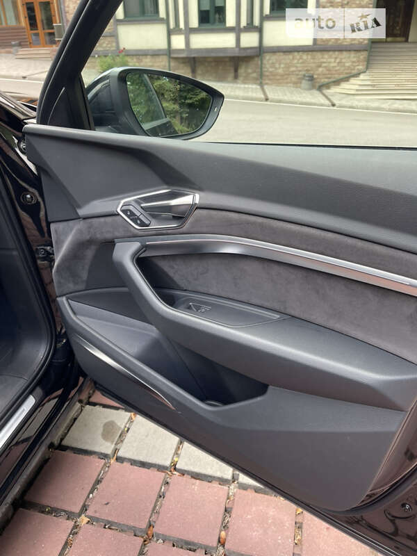 Внедорожник / Кроссовер Audi e-tron 2019 в Тернополе фото 14 Внедорожник / Кроссовер Audi e-tron 2019 в Тернополе