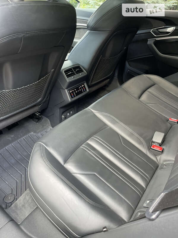 Внедорожник / Кроссовер Audi e-tron 2019 в Тернополе фото 34 Внедорожник / Кроссовер Audi e-tron 2019 в Тернополе