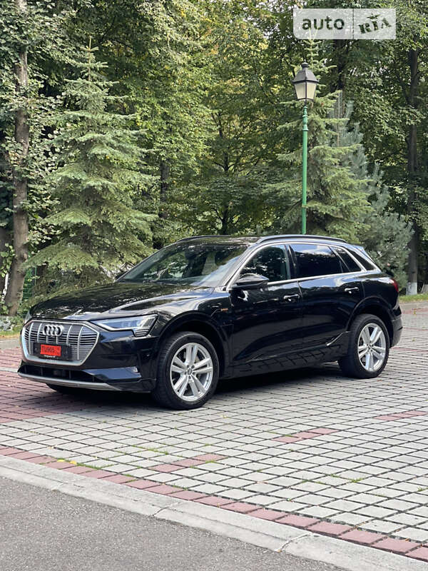 Внедорожник / Кроссовер Audi e-tron 2019 в Тернополе фото 69 Внедорожник / Кроссовер Audi e-tron 2019 в Тернополе