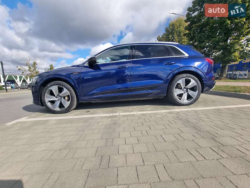 Audi e-tron 2020