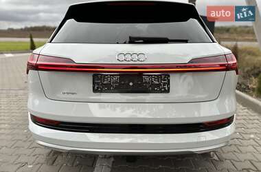 Внедорожник / Кроссовер Audi e-tron 2019 в 