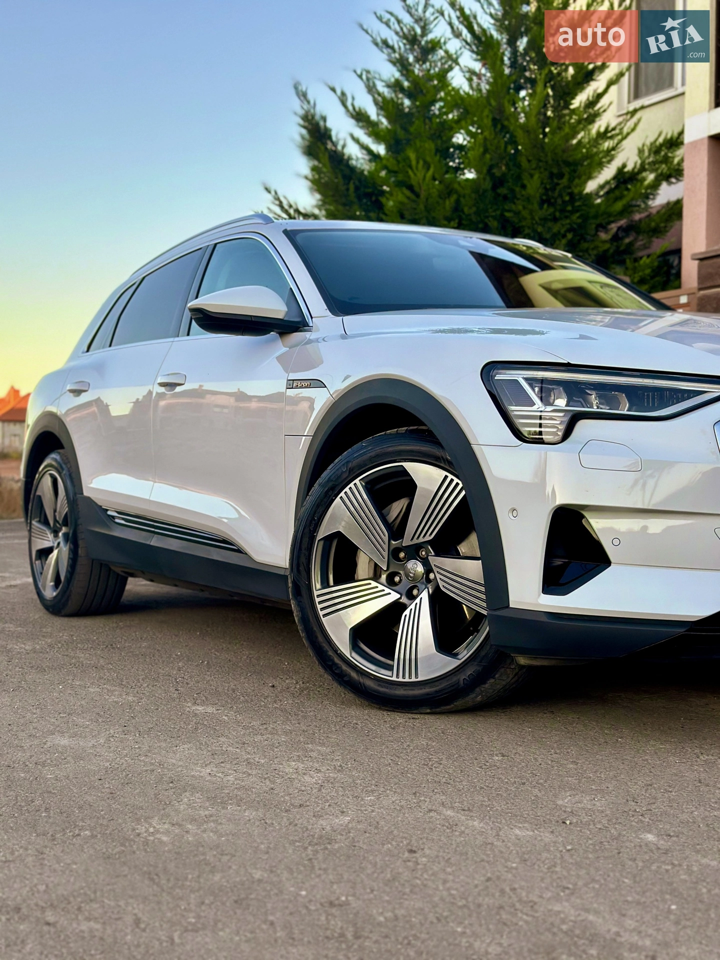 2020 Audi e-tron - мініатюра 4
