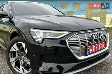 Внедорожник / Кроссовер Audi e-tron 2019 в 