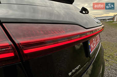 Внедорожник / Кроссовер Audi e-tron 2019 в 