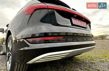 Внедорожник / Кроссовер Audi e-tron 2019 в 