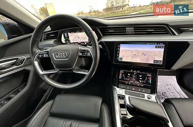 Внедорожник / Кроссовер Audi e-tron 2019 в 