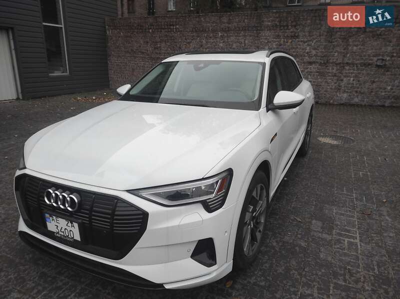 Внедорожник / Кроссовер Audi e-tron 2022 в Каменском фото 4 Внедорожник / Кроссовер Audi e-tron 2022 в Каменском