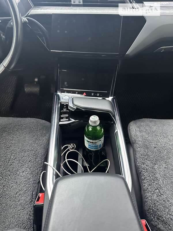 Внедорожник / Кроссовер Audi e-tron 2019 в Львове фото 20 Внедорожник / Кроссовер Audi e-tron 2019 в Львове