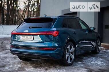 Позашляховик / Кросовер Audi e-tron 2019 в 