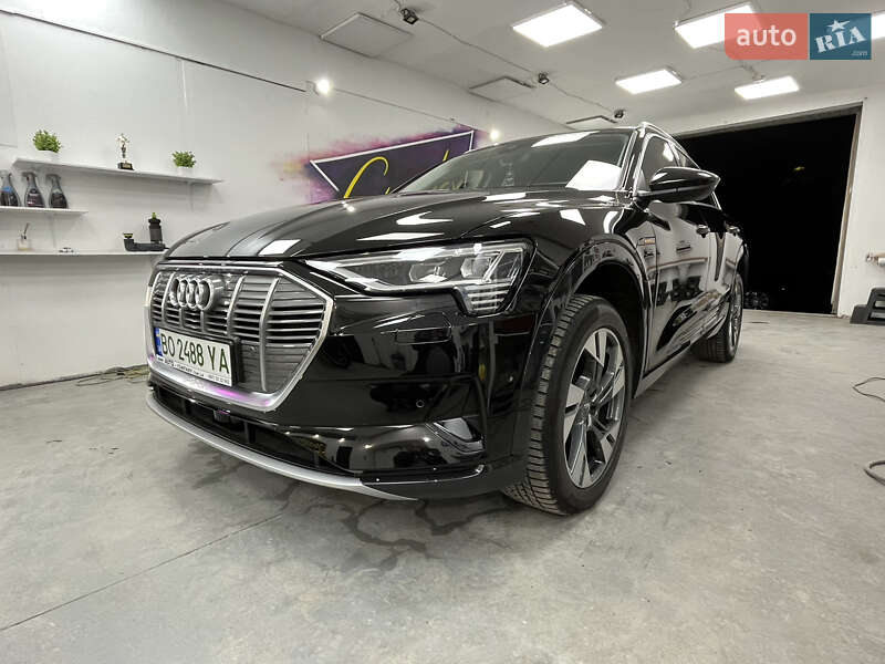 Audi e-tron 2018