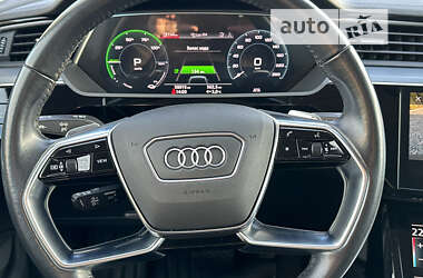 Внедорожник / Кроссовер Audi e-tron 2020 в 