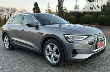 Внедорожник / Кроссовер Audi e-tron 2020 в 