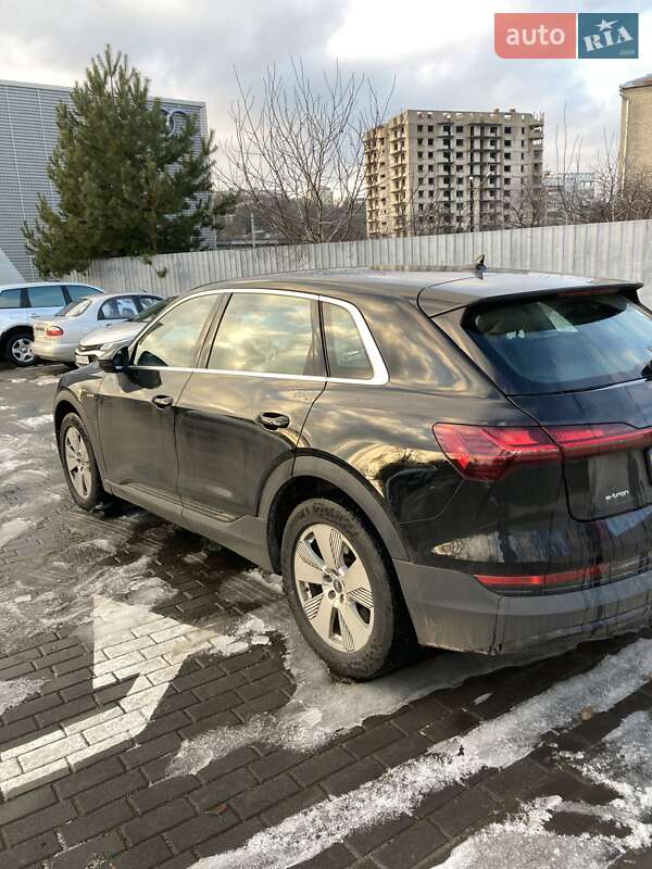 Позашляховик / Кросовер Audi e-tron 2021 в Харкові