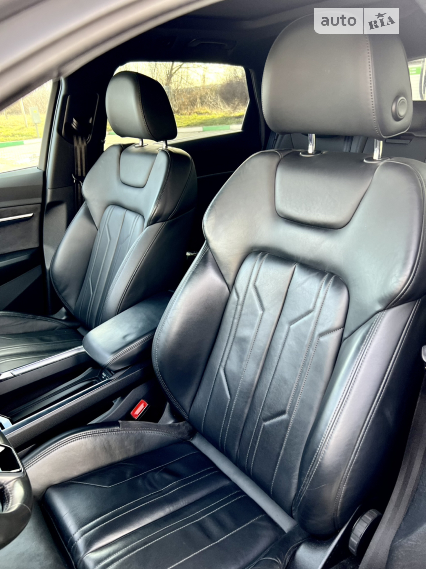 2019 Audi e-tron - мініатюра 20
