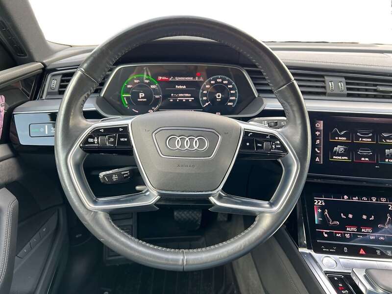 Внедорожник / Кроссовер Audi e-tron 2019 в Киеве