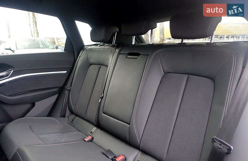 Внедорожник / Кроссовер Audi e-tron 2022 в Житомире