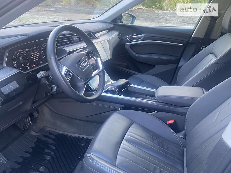 Внедорожник / Кроссовер Audi e-tron 2022 в Черновцах