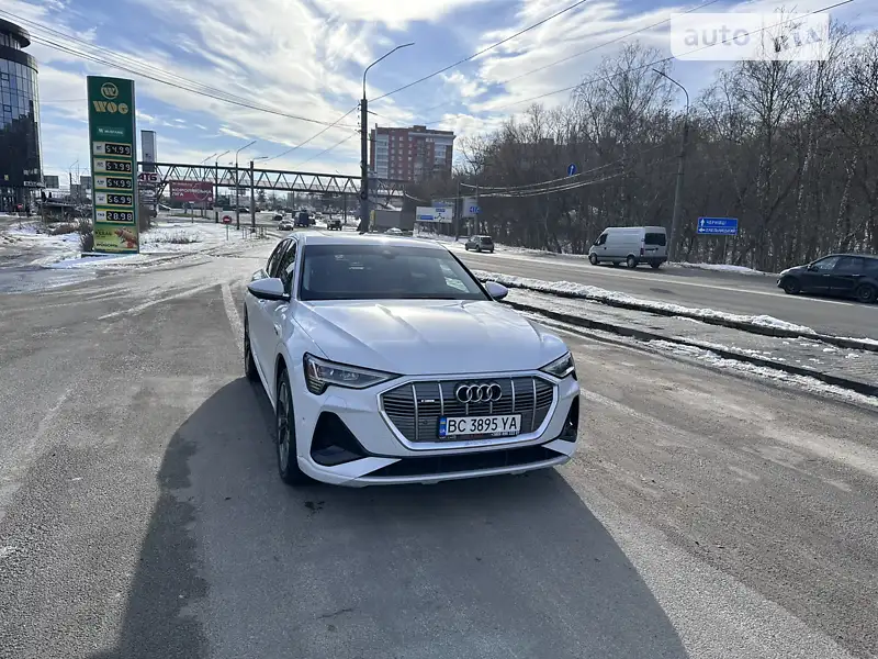 Audi e-tron