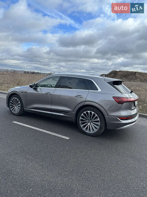 Внедорожник / Кроссовер Audi e-tron 2019 в Виннице