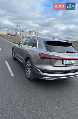 Внедорожник / Кроссовер Audi e-tron 2019 в 