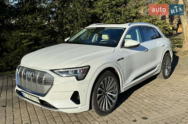 Внедорожник / Кроссовер Audi e-tron 2019 в 