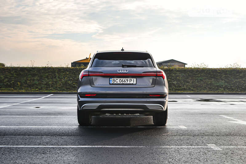 Позашляховик / Кросовер Audi e-tron 2019 в Львові
