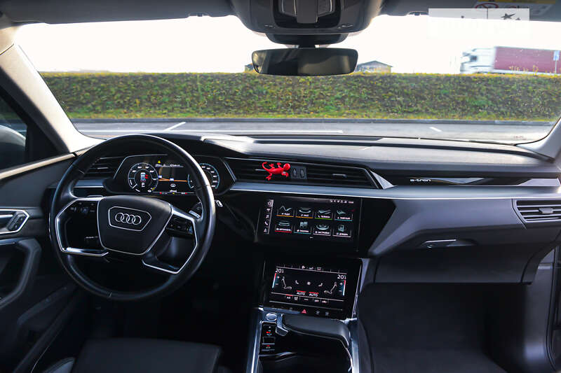 Позашляховик / Кросовер Audi e-tron 2019 в Львові
