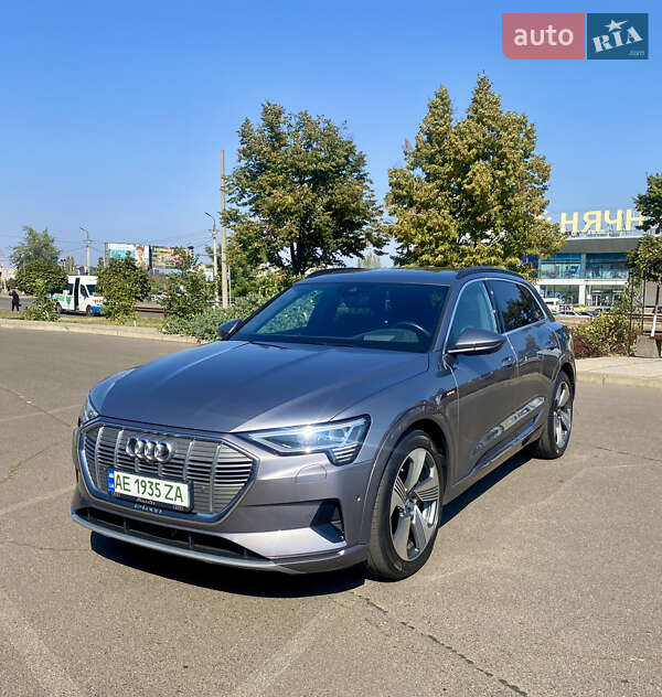 Внедорожник / Кроссовер Audi e-tron 2019 в Кривом Роге фото 7 Внедорожник / Кроссовер Audi e-tron 2019 в Кривом Роге