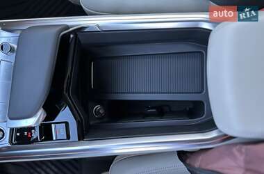 Внедорожник / Кроссовер Audi e-tron 2020 в 