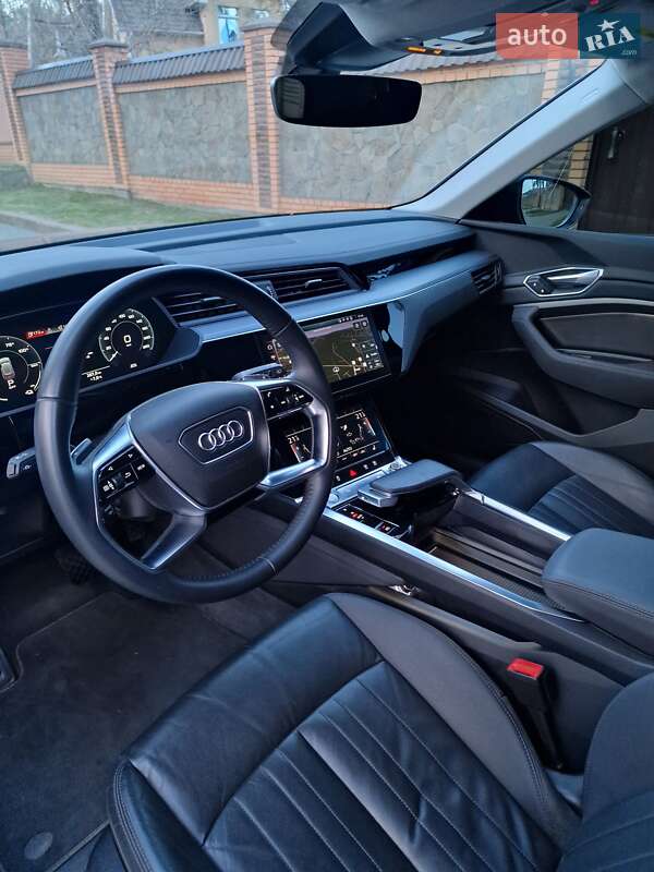 Внедорожник / Кроссовер Audi e-tron 2019 в Чернигове фото 10 Внедорожник / Кроссовер Audi e-tron 2019 в Чернигове