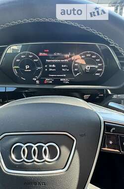 Позашляховик / Кросовер Audi e-tron 2022 в Рівному