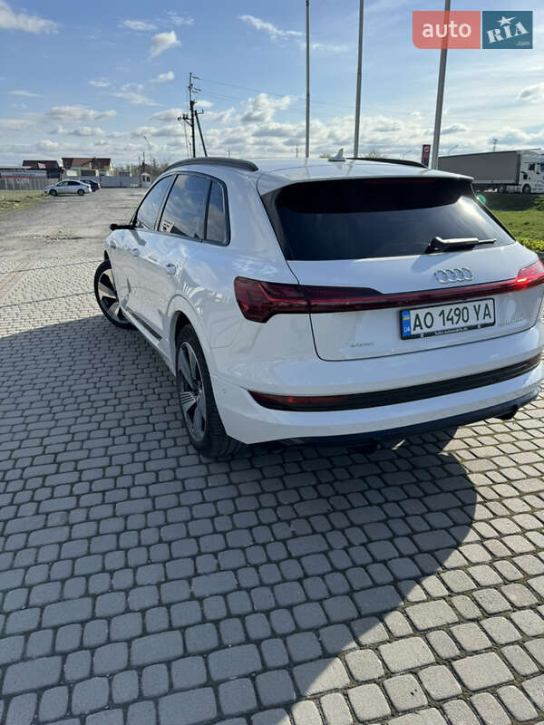 Внедорожник / Кроссовер Audi e-tron 2020 в Ужгороде