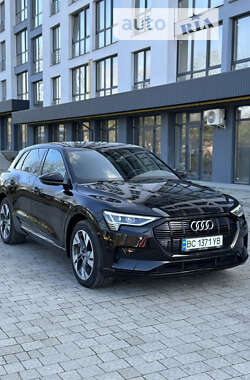 Внедорожник / Кроссовер Audi e-tron 2019 в 