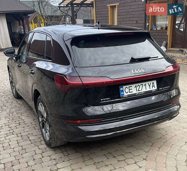 Позашляховик / Кросовер Audi e-tron 2019 в Косові