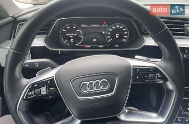 Позашляховик / Кросовер Audi e-tron 2019 в Косові
