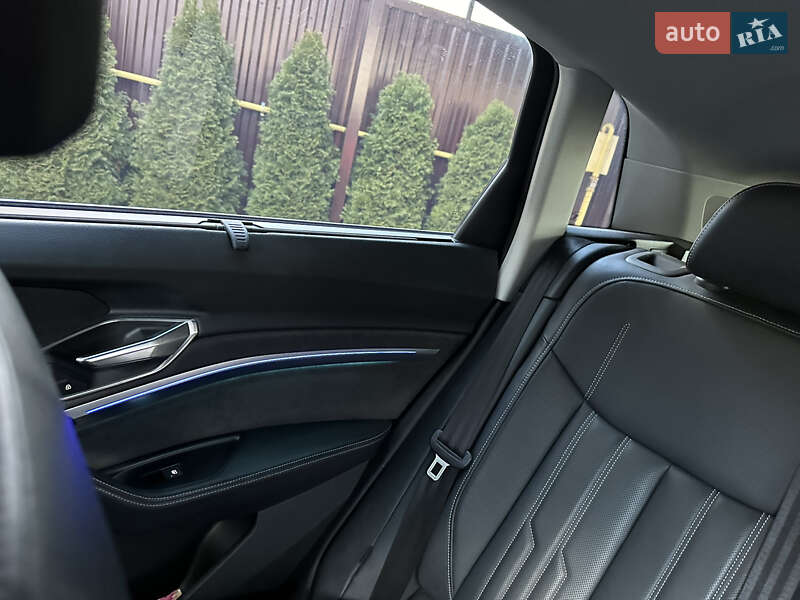 Внедорожник / Кроссовер Audi e-tron 2019 в Львове
