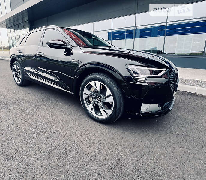 Позашляховик / Кросовер Audi e-tron 2021 в Львові