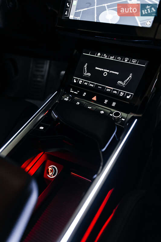 Внедорожник / Кроссовер Audi e-tron 2019 в Киеве фото 25 Внедорожник / Кроссовер Audi e-tron 2019 в Киеве