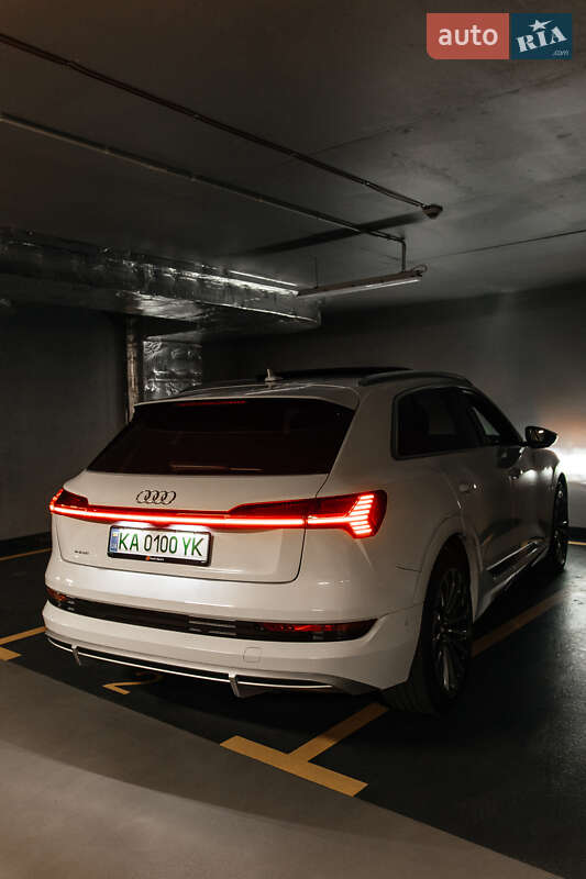 Внедорожник / Кроссовер Audi e-tron 2019 в Киеве фото 6 Внедорожник / Кроссовер Audi e-tron 2019 в Киеве