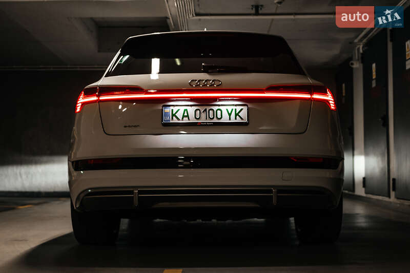 Внедорожник / Кроссовер Audi e-tron 2019 в Киеве фото 4 Внедорожник / Кроссовер Audi e-tron 2019 в Киеве
