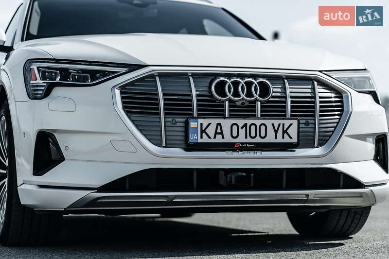 Внедорожник / Кроссовер Audi e-tron 2019 в Киеве фото 58 Внедорожник / Кроссовер Audi e-tron 2019 в Киеве