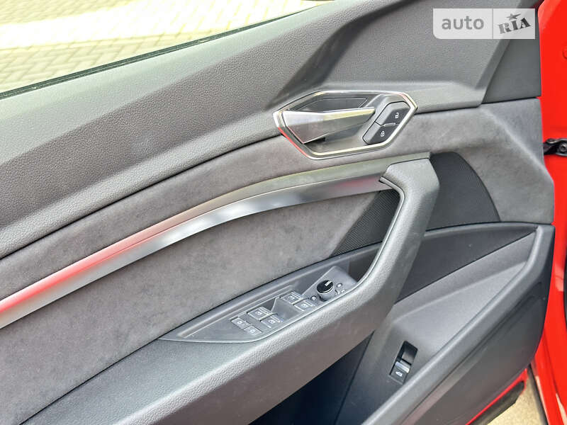 Внедорожник / Кроссовер Audi e-tron 2021 в Киеве фото 20 Внедорожник / Кроссовер Audi e-tron 2021 в Киеве